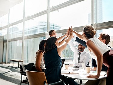 Gewinnen Sie Mitarbeiter über Ihre Website Gewinnen Sie Mitarbeiter über Ihre Website